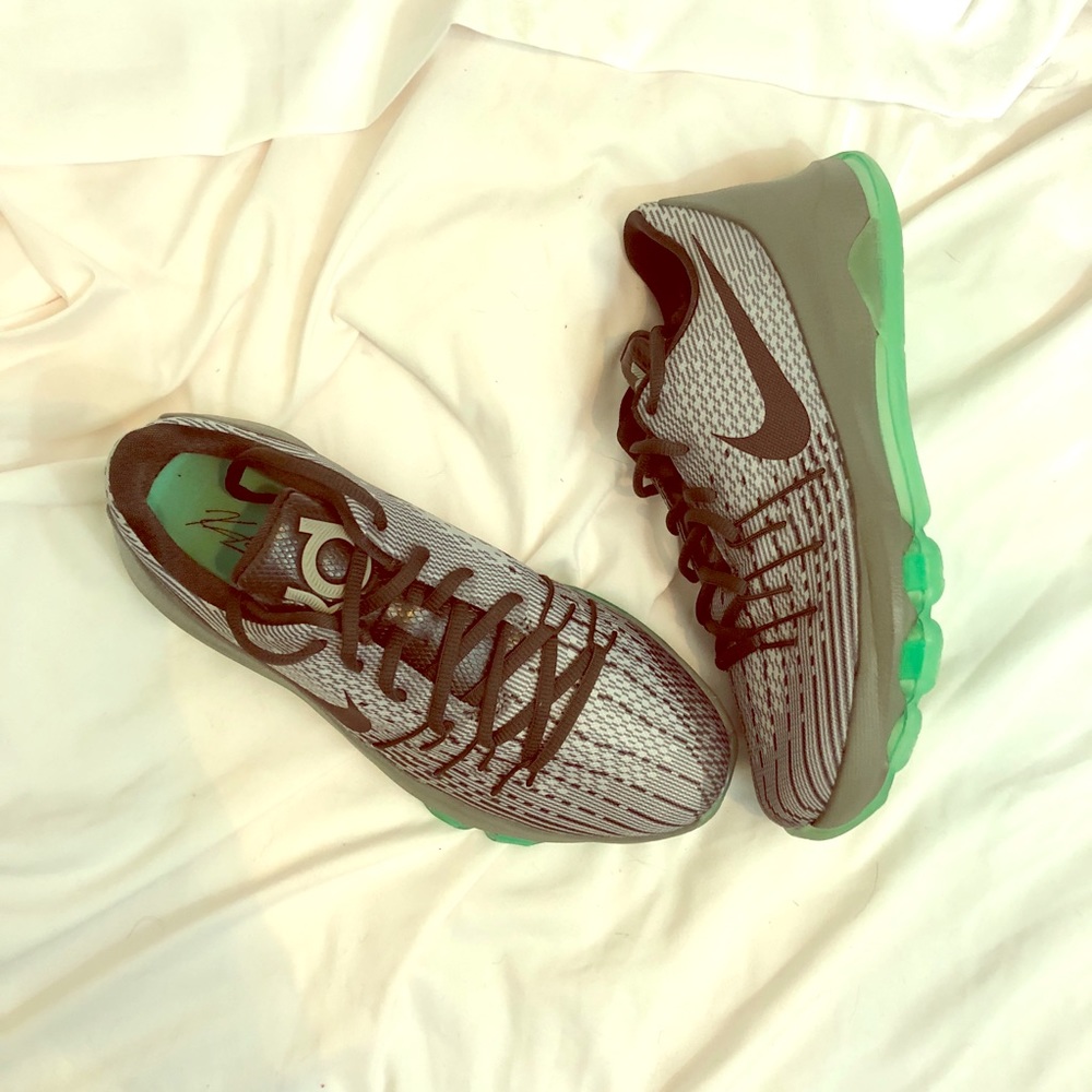 BRAND NEW KD 8 ‘Hunts Hill’
